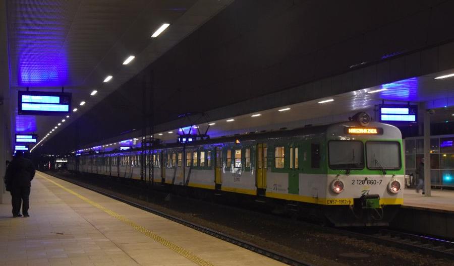 KM nie sprzedały EN57. Część ma szansę na drugie życie na Mazowszu KM nie sprzedały EN57. Część ma szansę na drugie życie na Mazowszu
