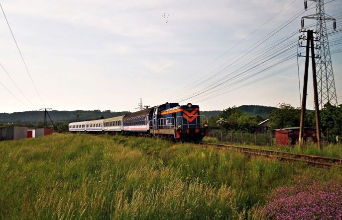 PKP Informatyka zabiera głos w sprawie walki o sprzedaż biletów