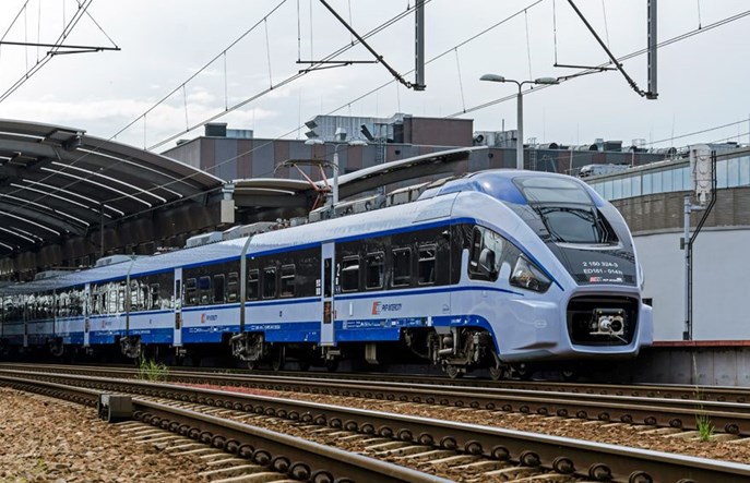 Jak teraz dojechać rano z Katowic do Warszawy?