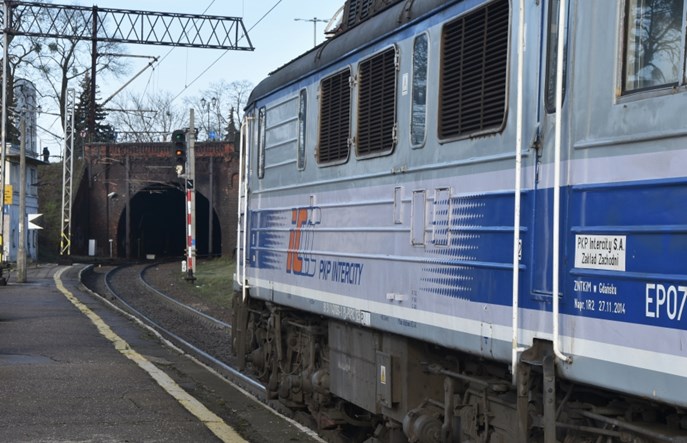 Część pociągów Warszawa – Toruń wciąż będzie jeździć przez Iławę