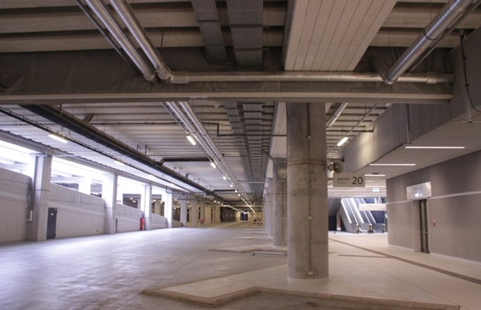 Łódź Fabryczna: Parking tylko dla podróżnych?