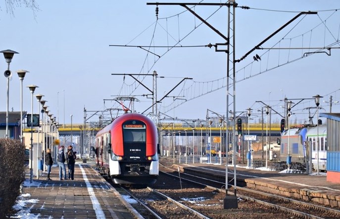 Honorowanie biletów: PKP IC współpracuje z Kolejami Wielkopolskimi i Śląskimi