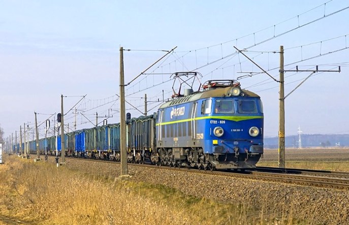 PKP Cargo na plusie za 2017 rok, ale akcje runęły