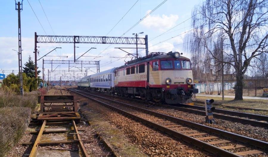 Kursowanie składów PKP Intercity a zmiana czasu na letni Kursowanie składów PKP Intercity a zmiana czasu na letni