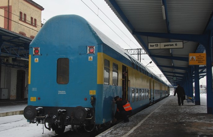 Dwa zestawy piętrowych wagonów Bhp stały się zabytkami