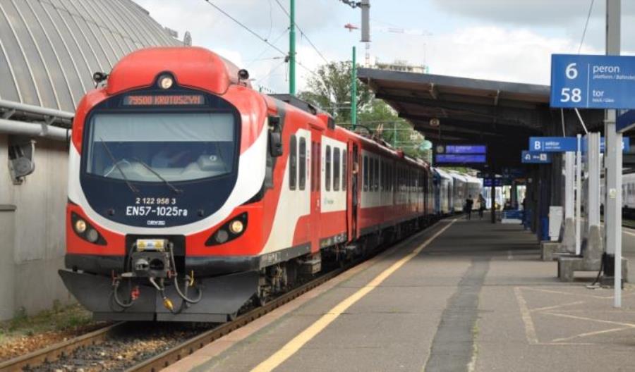 Będzie 6 par połączeń między Gnieznem i Jarocinem. Pojadą zmodernizowane EN57 Będzie 6 par połączeń między Gnieznem i Jarocinem. Pojadą zmodernizowane EN57