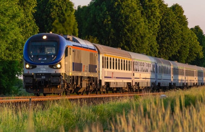 PFR kupi Pesę w całości