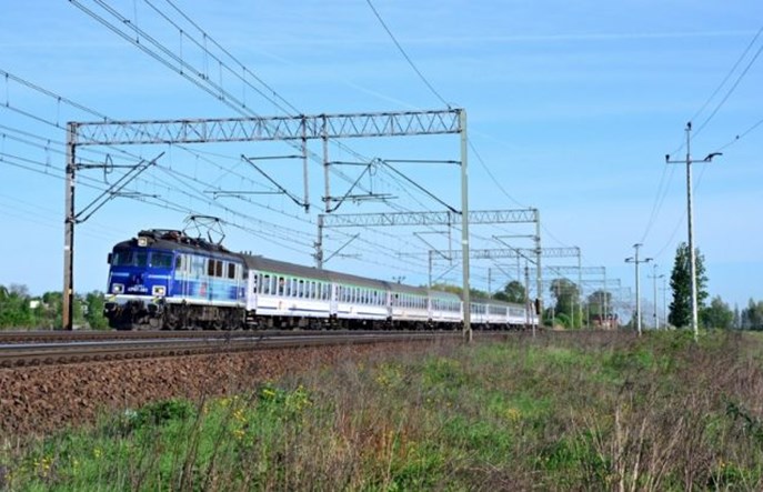 PKP IC będzie honorować bilety PR do Lubartowa; dołoży też wagon do Krakusa