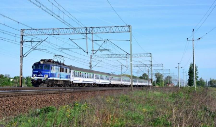 PKP IC będzie honorować bilety PR do Lubartowa; dołoży też wagon do Krakusa PKP IC będzie honorować bilety PR do Lubartowa; dołoży też wagon do Krakusa