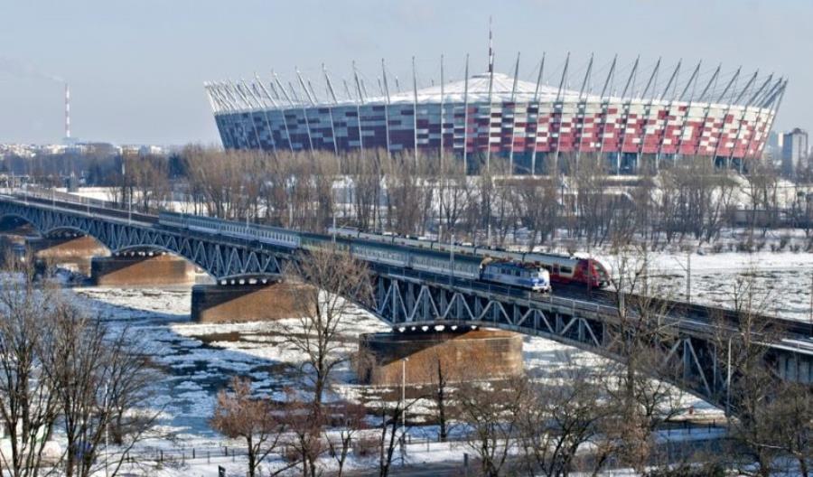 Stępień: Jednoczesny remont średnicy dalekobieżnej i podmiejskiej będzie rozwiązaniem fatalnym Stępień: Jednoczesny remont średnicy dalekobieżnej i podmiejskiej będzie rozwiązaniem fatalnym