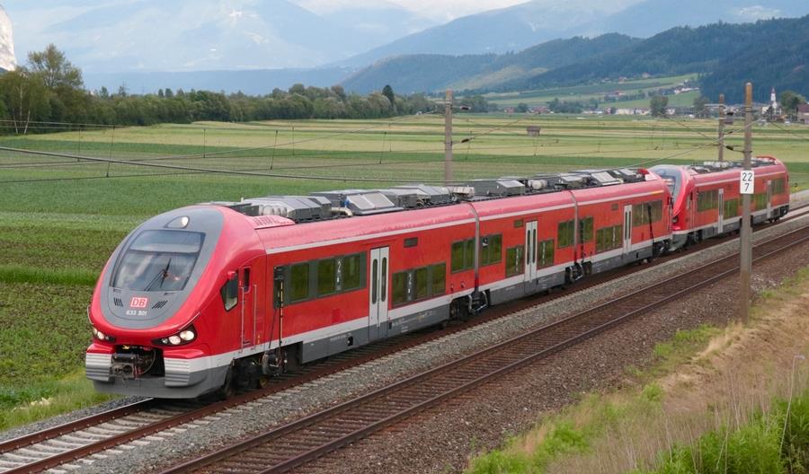 Trójczłonowy Link dla DB Regio z niemiecką homologacją Trójczłonowy Link dla DB Regio z niemiecką homologacją