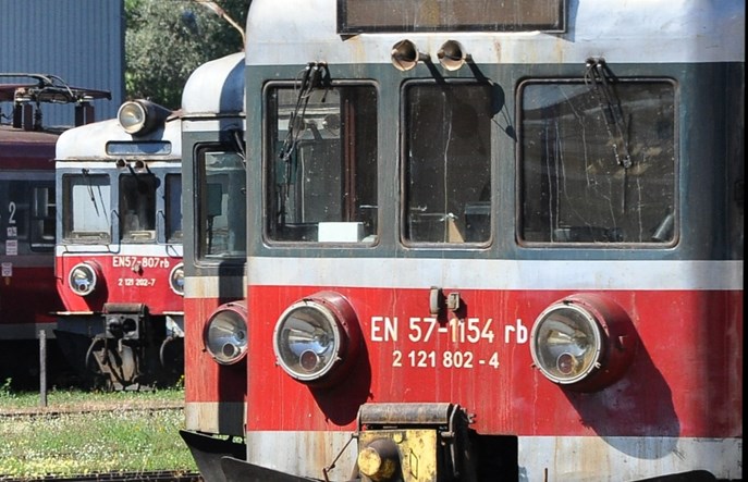 W końcu 2017 na torach wciąż było 643 EN57 bez większych modernizacji