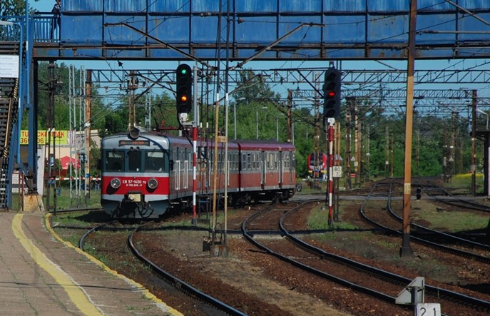 PLK zwiększają liczbę uczniów kolejowych kierunków 