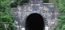 Wałbrzych – Kłodzko: Trzy miesiące nie wystarczyły na prace w tunelu
