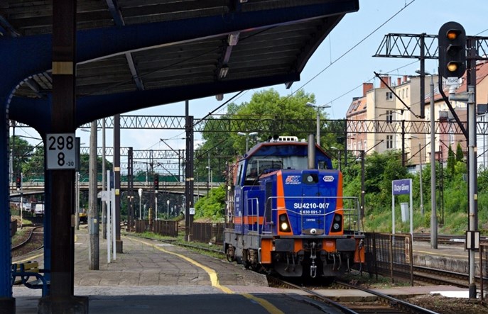 Przetarg na modernizację lokomotyw SM42 w PKP Intercity. Do trzech razy sztuka