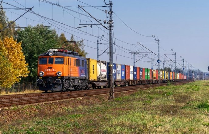 Rosną przewozy kruszyw i intermodal