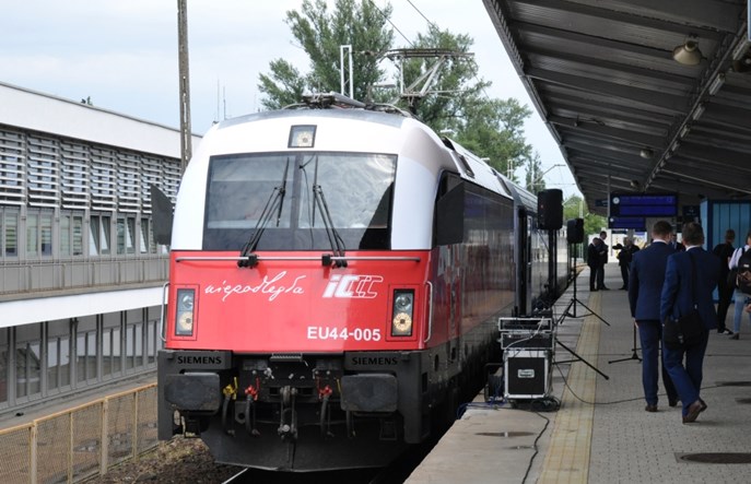 Opóźnienia pociągów Warszawa – Berlin. Zbyt mała rezerwa Husarzy