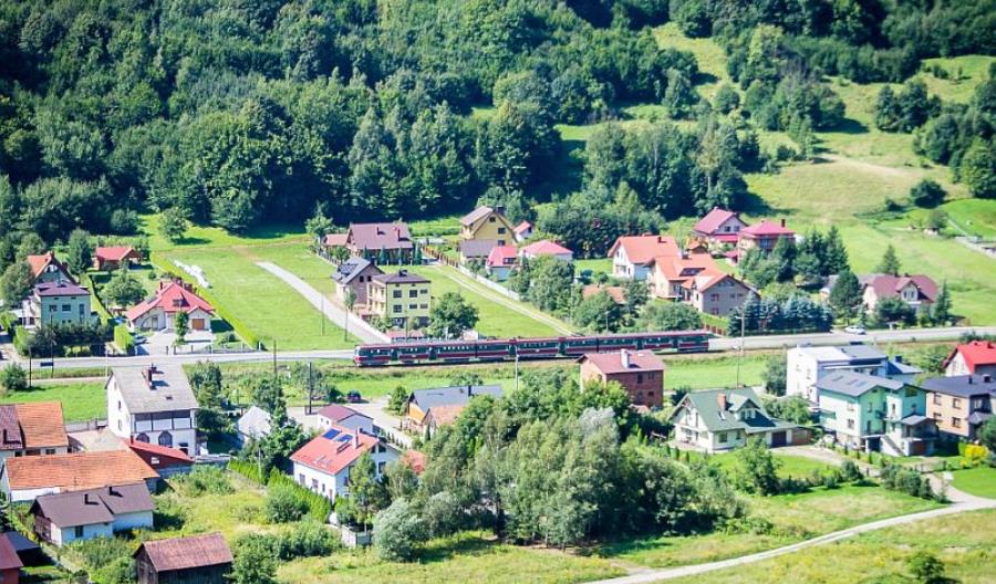 Listopad z kolejnym wzrostem w przewozach pasażerskich i towarowych Listopad z kolejnym wzrostem w przewozach pasażerskich i towarowych