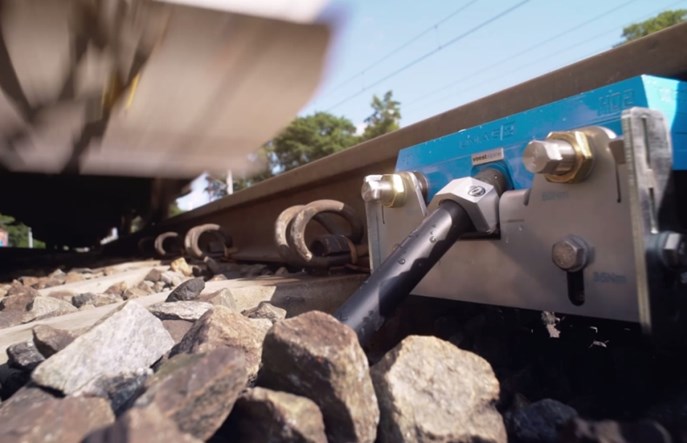 Tysiące liczników osi UniAC na sieci PKP PLK