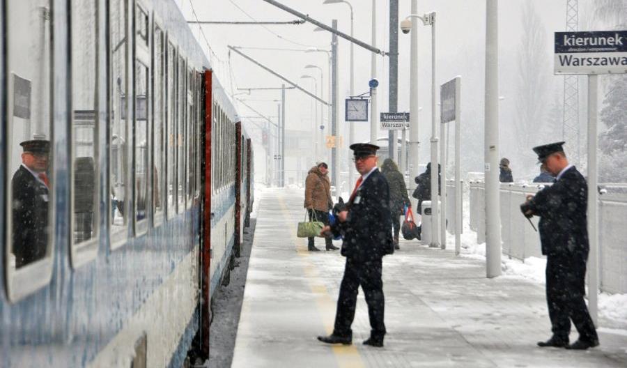Nagła zmiana regulaminu PKP PLK. Przewoźnicy zapłacą miliony za korzystanie z peronów Nagła zmiana regulaminu PKP PLK. Przewoźnicy zapłacą miliony za korzystanie z peronów