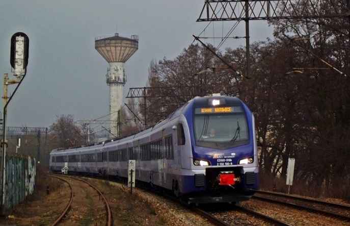 PKP Intercity: Pociąg czekał na skomunikowanie nie na tej stacji, co powinien