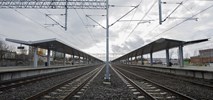Miasta pytają o systemy informacji pasażerskiej na stacjach. Do ich budowy brak światłowodów