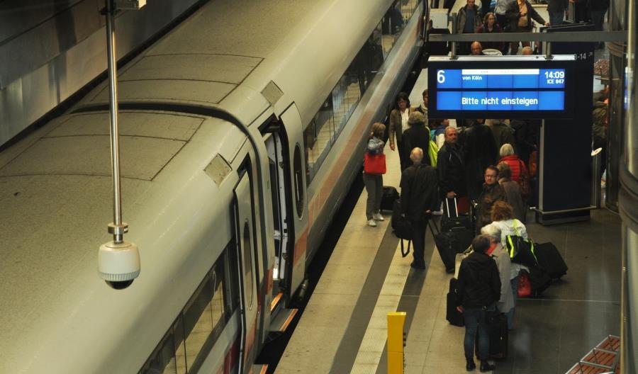 Duże utrudnienia w ruchu pociągów między Szwajcarią a Niemcami Duże utrudnienia w ruchu pociągów między Szwajcarią a Niemcami