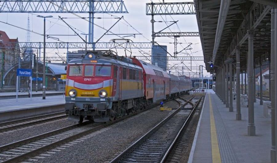 Ministerstwo Infrastruktury: Ulga 95-proc. na kolei nie może być stosowana podwójnie Ministerstwo Infrastruktury: Ulga 95-proc. na kolei nie może być stosowana podwójnie