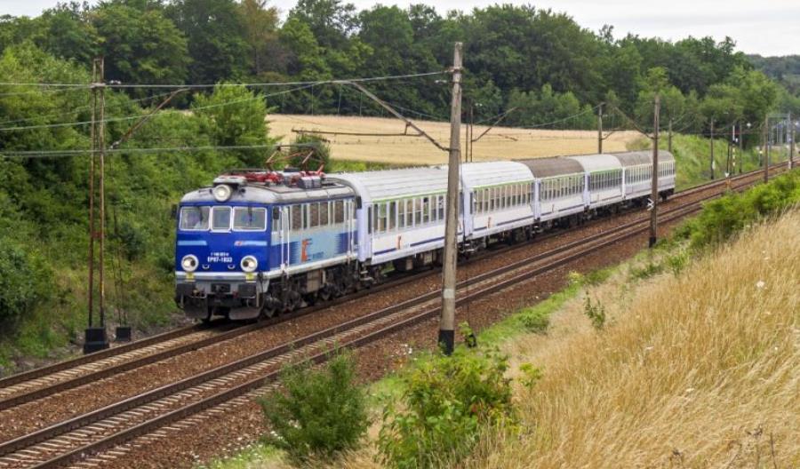 Świętokrzyskie przeciwne wstrzymaniu modernizacji linii nr 8 Świętokrzyskie przeciwne wstrzymaniu modernizacji linii nr 8
