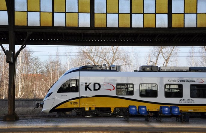 Dolnośląskie: Nie rezygnujemy z nowych pociągów