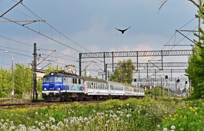 PLK rozesłała nowy rozkład jazdy. Trwa odblokowywanie sprzedaży biletów