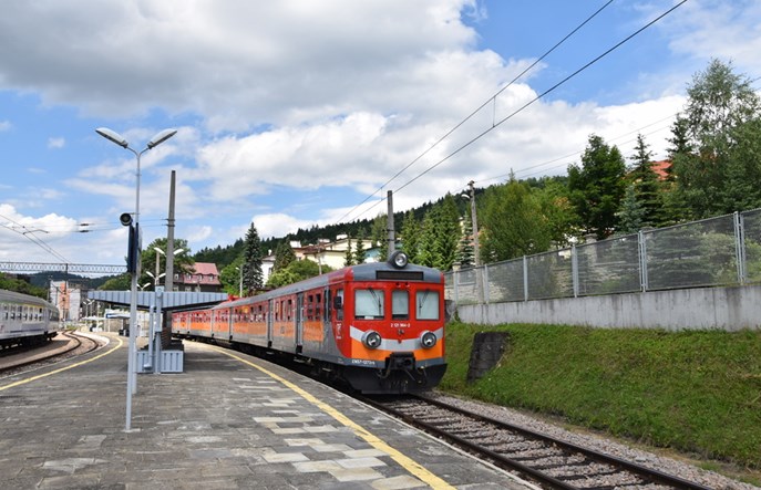Obfite opady na południu Polski. PLK: Linie kolejowe są przejezdne