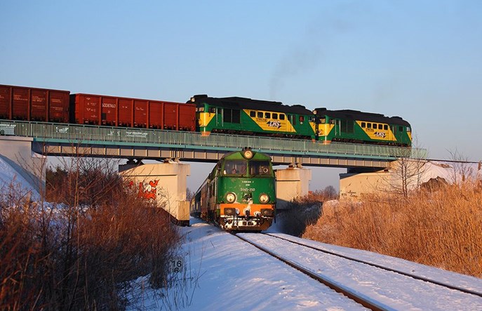 Przewozy pasażerskie wciąż górą