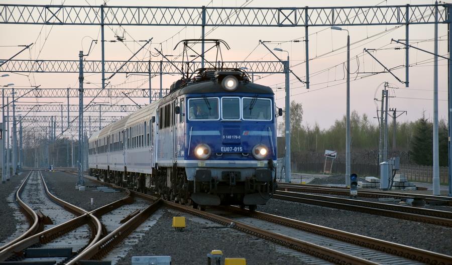 Dwa pociągi PKP Intercity między Radomiem i Kielcami nie zabierają pasażerów Dwa pociągi PKP Intercity między Radomiem i Kielcami nie zabierają pasażerów