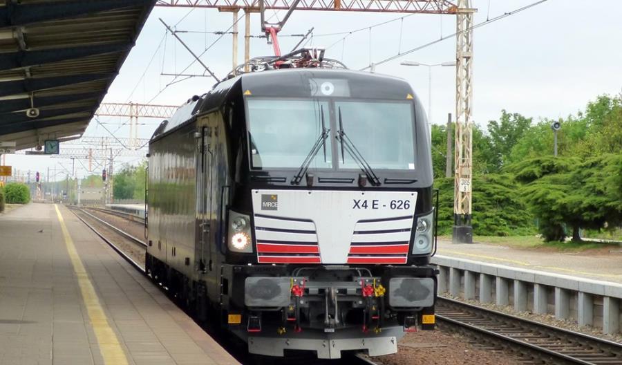 PKP IC: Wynajęty Vectron prowadzi już pociągi do Berlina PKP IC: Wynajęty Vectron prowadzi już pociągi do Berlina