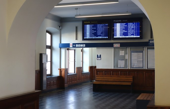 UTK: Przewoźnicy muszą podpisać umowę z PKP SA na korzystanie z dworców