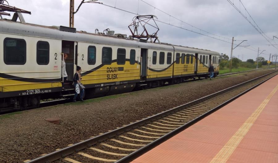 15 stacji i przystanków w centrum kraju otrzyma nowe perony 15 stacji i przystanków w centrum kraju otrzyma nowe perony