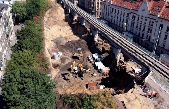 Cztery bomby lotnicze na budowie estakady kolejowej w Krakowie