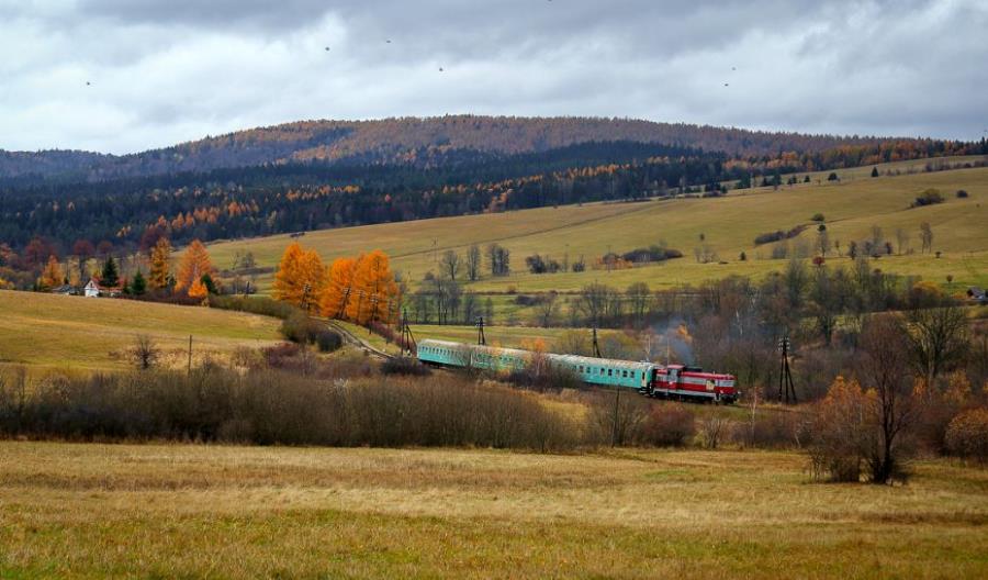 Krajowy Program Kolejowy zwiększony o kolejne 5,7 mld zł Krajowy Program Kolejowy zwiększony o kolejne 5,7 mld zł