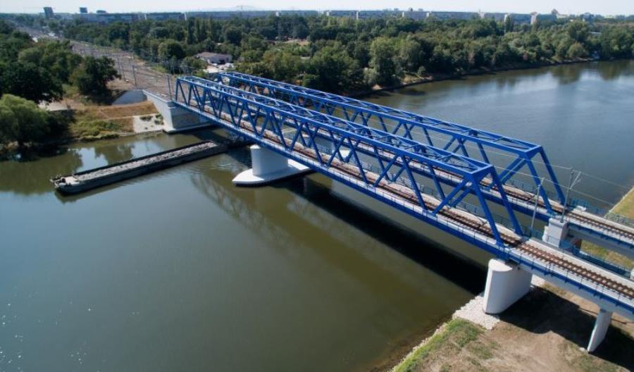 Trakcja: Emisja akcji może przynieść 60 mln zł. To więcej niż zakładano Trakcja: Emisja akcji może przynieść 60 mln zł. To więcej niż zakładano