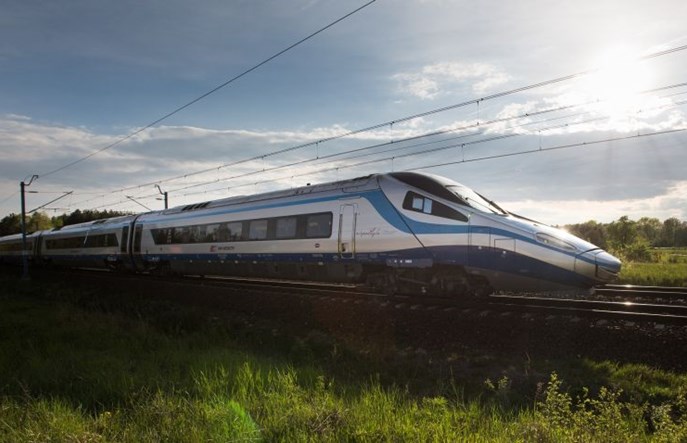 Ponad pół miliona użytkowników Wi-Fi w Pendolino. Usługa dostępna już w 17 składach 