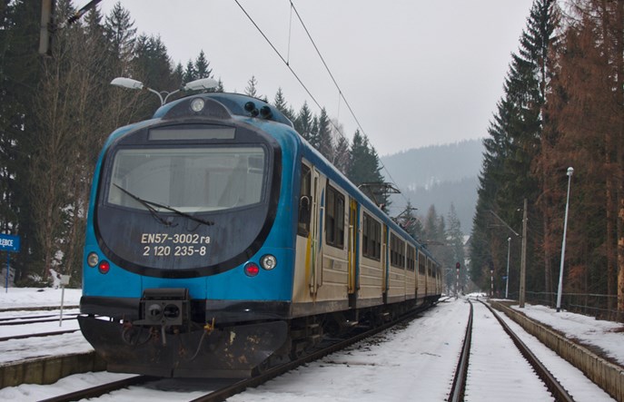 EN57KM Kolei Śląskich nadal będą woziły pasażerów