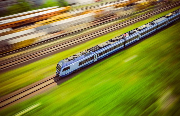 Biodegradowalne naczynia w pociągach PKP Intercity już w tym roku