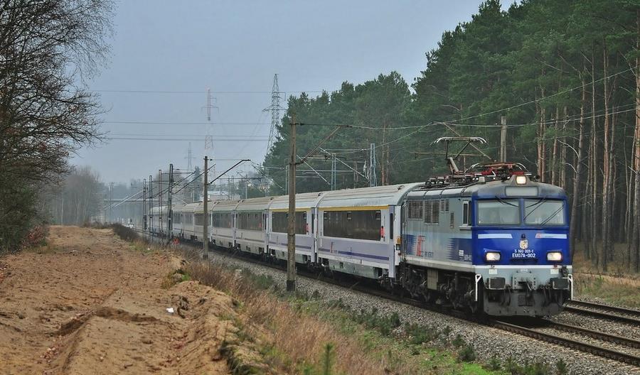 PKP Intercity z ofertami na modernizację EU07. Czy przyspieszenie lokomotyw się opłaca? PKP Intercity z ofertami na modernizację EU07. Czy przyspieszenie lokomotyw się opłaca?