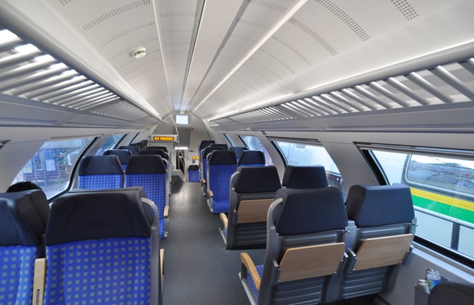 Wagonów piętrowych w Kolejach Dolnośląskich nie będzie