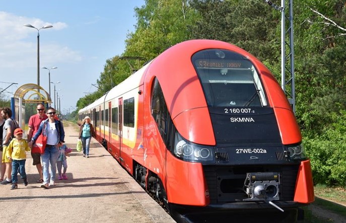 PKP PLK wybiera wykonawcę naprawy linii z Wieliszewa do Zegrza