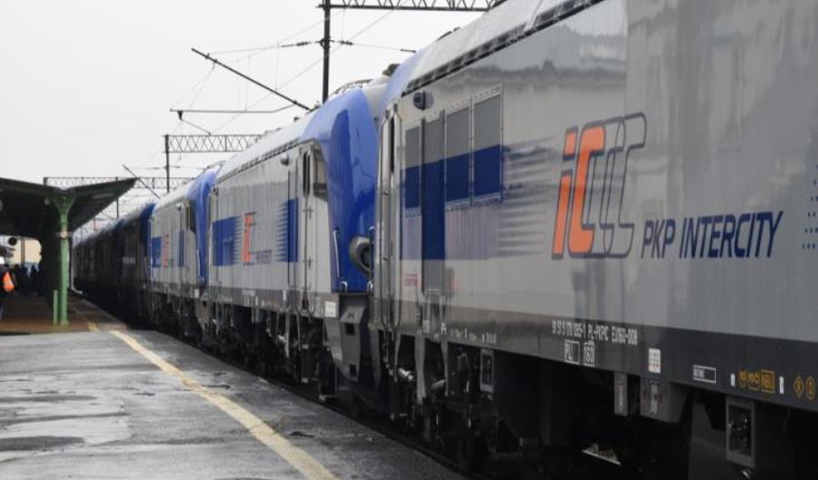 Dopuszczenie dla lokomotywy elektrycznej typu E4DCU „Griffin” dla PKP Intercity Dopuszczenie dla lokomotywy elektrycznej typu E4DCU „Griffin” dla PKP Intercity
