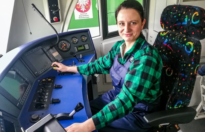 Koleje Mazowieckie szkolą maszynistki