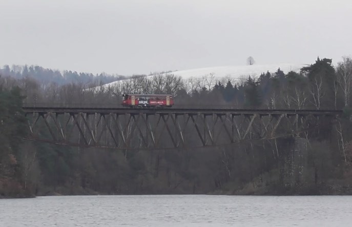 Filmowcy chcieli wysadzić most na linii lwóweckiej? Interwencja konserwatora zabytków