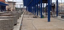Nawierzchnia jednego z peronów stacji Leszno budowana od nowa [stanowisko Torpolu]